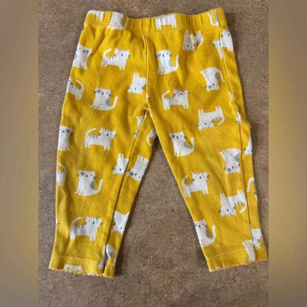 Carter's - Adorable Gray and Yellow Baby Girl Outfit with Kitten Print, Size9m